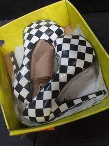 lot 26568 image: Black & White Checkered Stilettos (Womens 8)