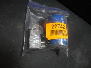 lot 22742 image: bud light can speaker with charger