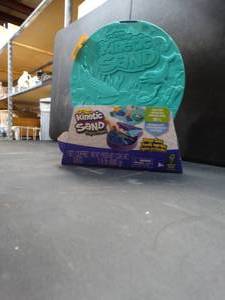 lot 22624 image: kinetic sand project planet
