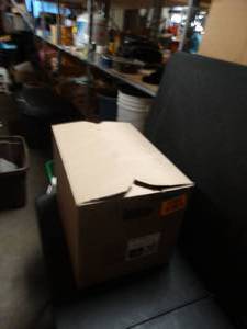 lot 22633 image: box of fake flowers all type of colors