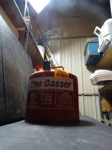 lot 22679 image: Vintage Eagle The Gasser 5 Gallon Tank