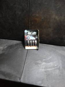 lot 22684 image: Brand New Tire Lights 4pck