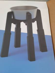 lot 623 image: Pet Bowl Stand with Elevated Feeding Station - Retail $15