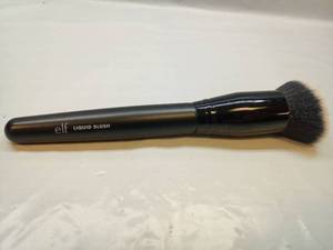 lot 110 image: E.L.F. Liquid Blush Makeup Brush - Retail $8