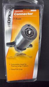 lot 31 image: NIP Hopkins Towing Solutions 7 Blade Trailer Connector, model #48505
