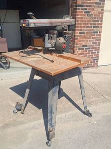 lot 207 image: Craftsman Radial Saw