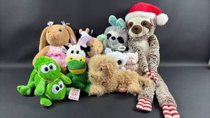 lot 108 image: Plethora of Plushies