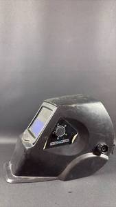 lot 321 image: Chicago Welding Variable Shade Helmet