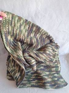 lot 405 image: Cozy Soft Warm Camo Throw Hand Knitted
