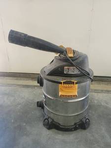 lot 16652 image: 1031 Wet Dry Shop Vacuum Cleaner