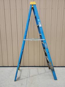 lot 16675 image: Werner 8ft Fiberglass Step Ladder FS108