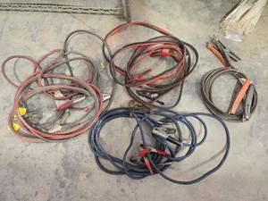 lot 17798 image: Jumper Cables with Battery Clamps - Set of 4
