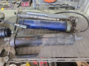 lot 17799 image: Grease Guns with Hoses - Set of 5