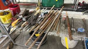 lot 17808 image: Mixed Hand Tool Collection Drill Bits