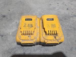lot 17848 image: DeWalt 20V XR Lithium Ion 5AH Battery Pack - Set of 2