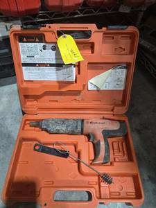 lot 17869 image: Ramset Cobra Powder Actuated Fastening Tool Kit with Fastener Strips and Nails