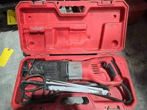 lot 17872 image: Milwaukee Sawzall Reciprocating Saw Model 6538-21 with Case