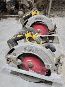 lot 17884 image: DeWalt DCS570 20V Cordless Circular Saw Set 7-14 Inch