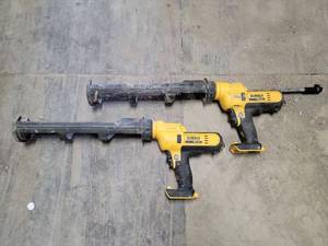 lot 17910 image: DeWalt DCE570 Cordless Adhesive Gun Set