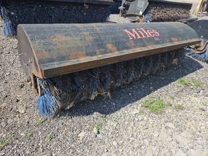 lot 13319 image: Skid Steer Sweeper Attachment with Hydraulic System