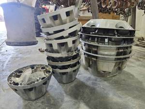 lot 16698 image: Hubcap Collection