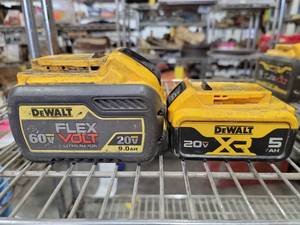 lot 17935 image: DeWalt Battery Set