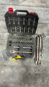 lot 17960 image: Socket Set with Wrenches Tool Kit