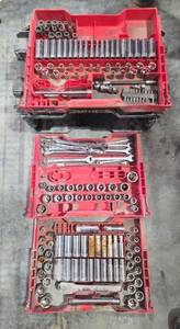 lot 17987 image: Craftsman Socket and Wrench Tool Set with Storage Case