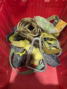 lot 17996 image: Industrial Safety Harness and Rigging Straps