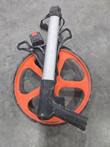 lot 18169 image: USTAPE DW-1000 Distance Measuring Wheel