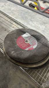 lot 18181 image: Industrial Cut-Off Wheels Set of 12 Variety Disc Set