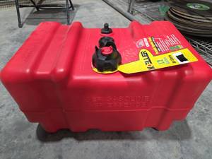 lot 18212 image: 12 Gallon Moeller Portable Topside Fuel Tank