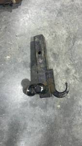lot 18257 image: Adjustable Ball Mount Trailer Hitch with Dual Ball Setup