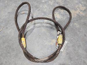 lot 18294 image: Steel Wire Rope Lifting Cable with Loops - 34in x 8ft