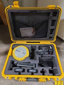 lot 13346 image: GeoMax Zenith35 PRO GSM-UHF GNSS GPS Surveying System