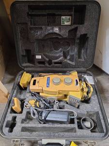 lot 13348 image: Topcon Total Station Surveying Equipment Kit