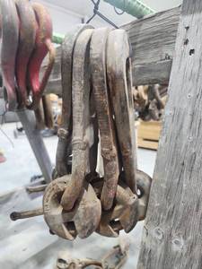 lot 16754 image: Pulley Block Set