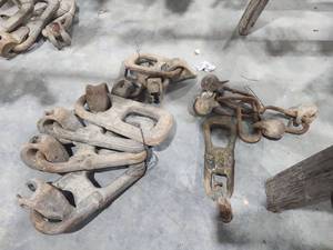 lot 16759 image: Chain Links Collection