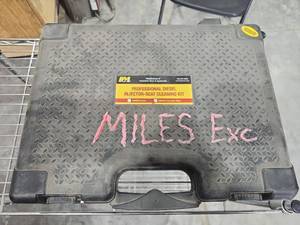 lot 16768 image: Professional Diesel Injector-Seat Cleaning Kit