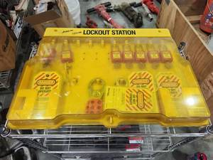 lot 16770 image: Master Lock Lockout Station Safety Kit with Padlocks and Hasps