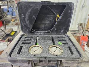 lot 16776 image: Professional Pressure Gauge Test Kit with Carrying Case