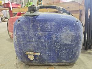 lot 16801 image: Yamaha Portable Inverter Generator