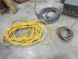 lot 16806 image: Air Hoses with Fittings