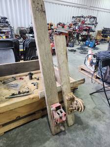 lot 16822 image: Lot of 2 Metal Rebar Benders