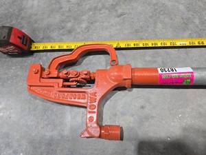 lot 18230 image: Woodford Y34 IOWA Freezeless Yard Hydrant - 9 ft.