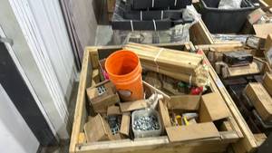 lot 18268 image: Mixed Hardware and Building Supply Lot