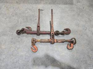 lot 18305 image: Load Binders with Hooks - Set of 2