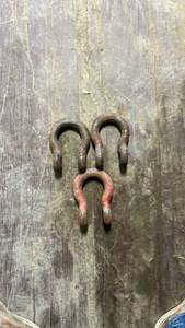 lot 18345 image: Industrial Steel Lifting Shackles - Set of 3