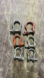 lot 18348 image: Heavy Duty Steel Shackles - Set of 6