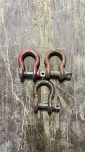 lot 18355 image: Crosby Industrial Rigging Shackles - Set of 3